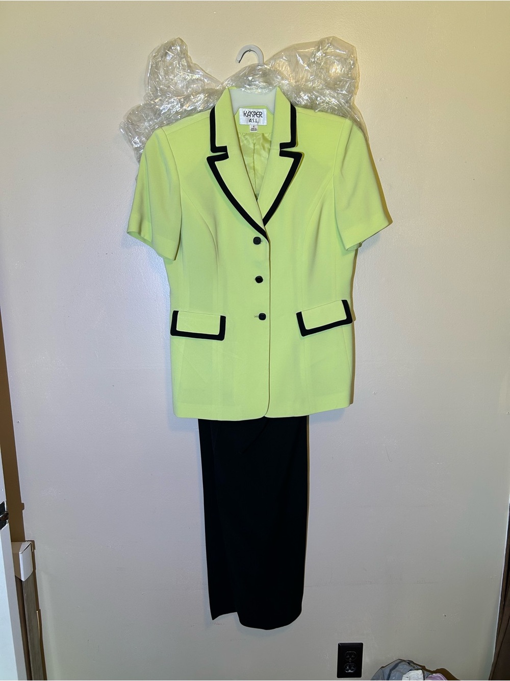 Kasper Lime Green Short-Sleeve Blazer with Black Pants